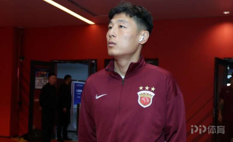 武磊为年维泗祝寿：要把这样的精神传承下去 给我们下一代球员