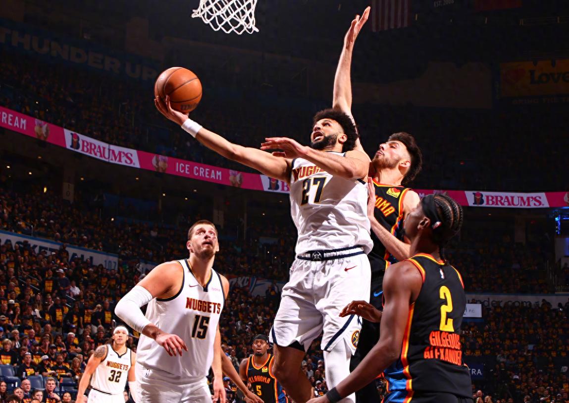 场均轰下41分，成季后赛最强硬超巨！比肩詹姆斯，该你带队夺冠了