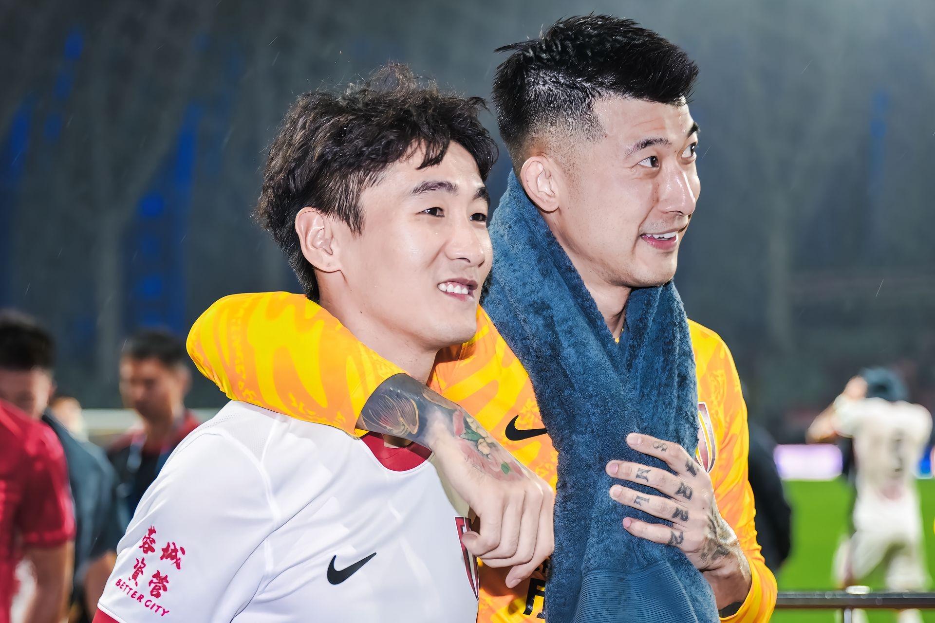 雷公殿母散了？刘殿座与韦世豪合影，王大雷吃醋：你俩好上了