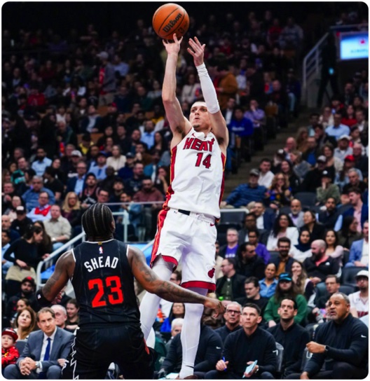 04月10日 NBA常规赛 热火vs猛龙 全场录像回放