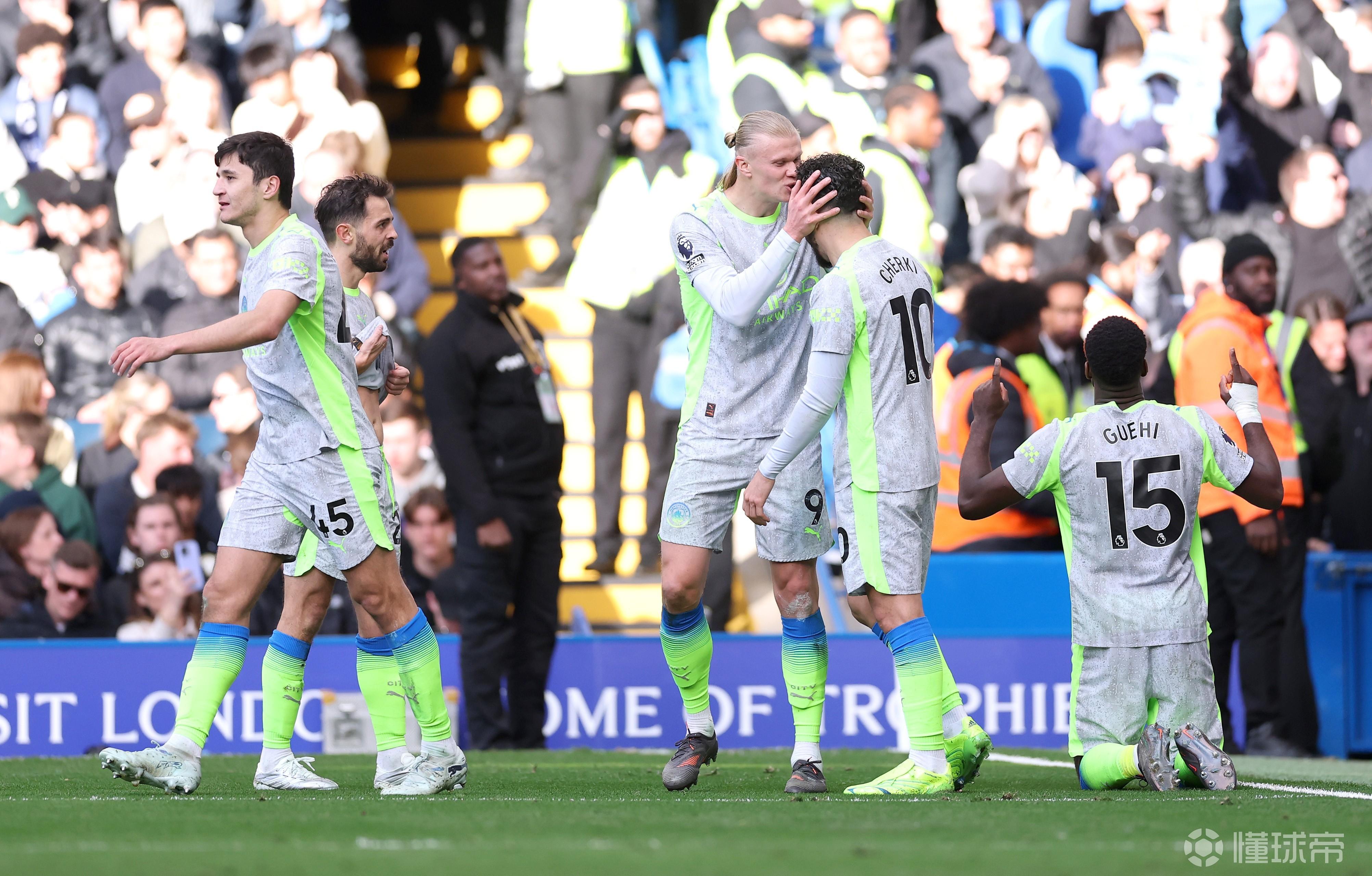 曼城少赛一轮暂落后阿森纳6分，下轮双方将迎来直接较量