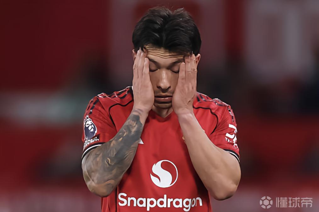 内维尔：当失去关键球员时曼联变得不协调；利马的判罚有点重